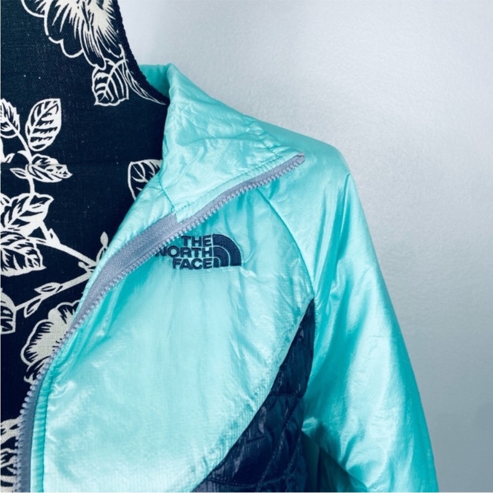 The North Face teal/navy blue primaloft waterproof jacket size small - Picture 3 of 12